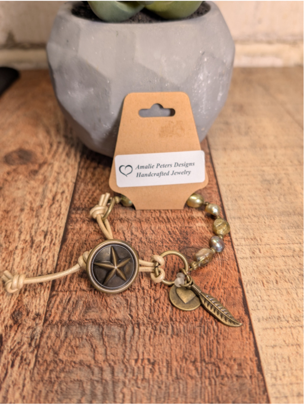 NEW Artisan Boho Green Rustic Pearls Knotted Brown Leather Cord Button Bracelet